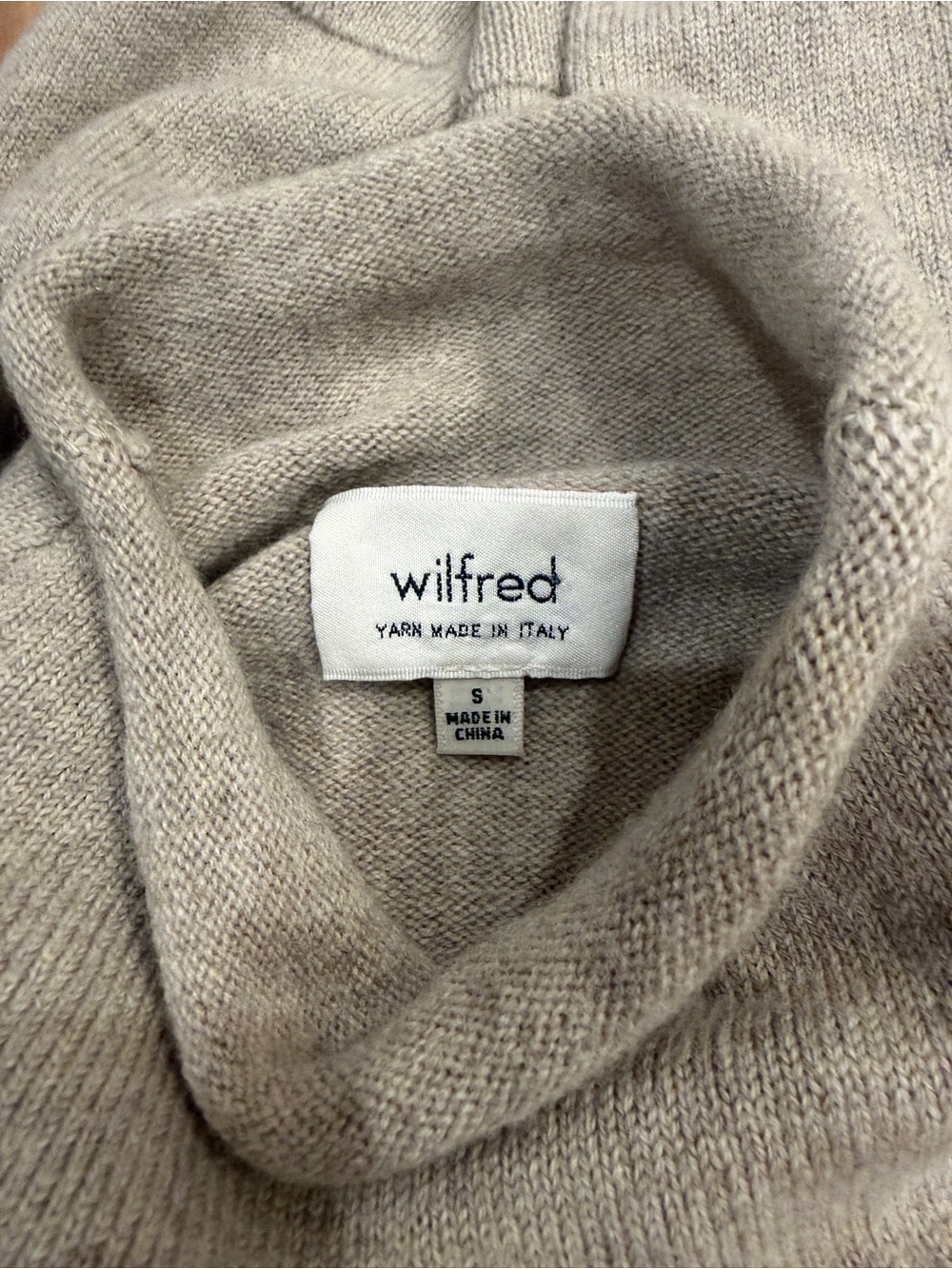 Wilfred Aritzia 100% Wool Turtleneck Sweater Camel Beige Size S Italian Yarn - Picture 10 of 12
